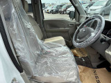 運転席に、ヒーターシートが装備されています。