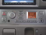 温度管理のしやすいオートエアコンです。