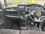室内広々!視界も良く運転しやすい1台です!