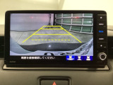 バックモニター付きで、車庫入れやバック時の後方確認をサポート。