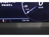 走行距離は6,016km。メーター内に明確に表示され、車両状態の把握がしやすくなっています。