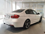 BMWプレミアムセレクション前橋では、高年式低走行モデルからMモデル、年式が経ちなかなかディーラーでは見かけないモデルまで幅広いラインナップで認定中古車を取り扱っております。品質に自信があります。