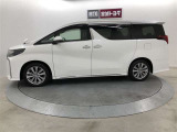 トヨタ自慢の&ldquo;まるまるクリン&rdquo;を施工済!ボディーはもちろん、タイヤ・ホイールまで、ピッカピカ☆♪比べてください、自信があります!)
