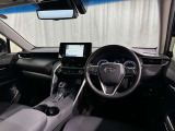 運転席まわりです。 各操作スイッチは使いやすい位置に配置されてます。