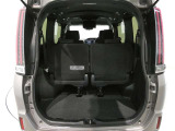 U-Carの販売だけでなく自動車保険、携帯電話の販売も行っております。