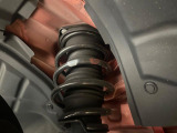 お車を安心してお乗りいただく為には、足回りの定期点検が欠かせません。サービスサポート(有償保証)では無料点検もご提供しており、安心のカーライフをお過ごしいただけるサポート体制が整っています。