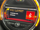 ●Bluetooth:お手持ちのスマートフォンなどと接続し、ハンズフリー通話や臨場感溢れるミュージック再生をお楽しみいただけます。無線接続ですので煩わしさもありません♪