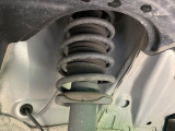 お車を安心してお乗りいただく為には、足回りの定期点検が欠かせません。サービスサポート(有償保証)では無料点検もご提供しており、安心のカーライフをお過ごしいただけるサポート体制が整っています。