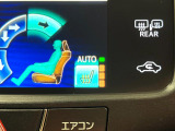 【シートヒーター】寒い日に重宝するシートヒーター!エアコンより早く温まってくれるので寒がりの人も安心ですね♪エアコンの温風は乾燥するから苦手、という方にもをおすすめです。