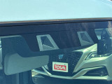 【スズキ】デュアルセンサーブレーキは、前方の車両や歩行者を2種類のセンサーで検知し、衝突の危険がある場合にブレーキを作動。事故リスクを軽減し、安全な運転をサポートします。