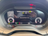 車両メーター部 携帯電話からの着信や発信も車両から行え、ハンズフリーにて会話が可能です。