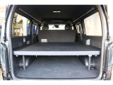荷室にはFLEXフラットタイプベットキットを装着済み!