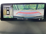 【360&deg;ビューモニター】専用のカメラにより、上から見下ろしたような視点で360度クルマの周囲を確認することができます☆死角部分も確認しやすく、狭い場所での切り返しや駐車もスムーズに行えます。