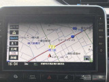 フルセグメモリーナビでCD・DVD再生はもちろん、ブルートゥース機器の接続が可能です。10インチの大画面ナビです。