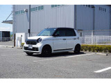 総額表示の諸費用は、岡山県内での登録費用で計算しております。県外のお客様においては別途、登録費用、陸送費用が必要になります。
