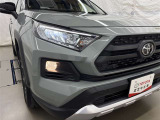 LEDヘッドライトです。デザイン性がよくとても明るいので、夜間の走行や悪天候でも安心です。しかも長寿命!