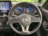 【純正革巻きステアリング】上質な革を使用することで、手にしっかり馴染みとても運転しやすいハンドルです♪