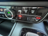 運転席・助手席に寒い日に快適なシートヒーター装備!寒い季節にはありがたいですね!