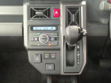 オートエアコンで暑い夏も寒い冬も快適な車内で運転出来ます。運転席・助手席シートヒーター付。冬場でも心地良く運転出来ます。