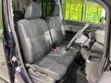 運転席シート廻りは使用感も少なく、良好な状態となっています。丁寧に使われていたことがよくわかりますね。