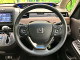 【ステアリングスイッチ】運転中、前方から目線をそらすことなく、オーディオ等の操作が可能な便利機能!安心&快適なドライブを演出してくれます♪