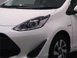悪天候や夜間走行時も良好な視界を確保し安心して運転できる高輝度LEDヘッドライトを装備!省電力&長寿命。見た目もクールです。