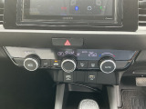 オートエアコンで快適な温度調整も可能です