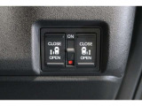 ◆◆両側電動スライドドア!!荷物で手が塞がる時など簡単にドアの開閉が出来ます!何より力いらずで開閉OK!女性やお年寄りにも優しい♪電動機能はOFFにもできますから元気なお子様の駆け出しも安心!
