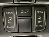 【両側パワースライドドア】スマートキーや運転席のスイッチで後席両側スライドドアの開閉が可能♪電動だから力を入れてドアを開ける必要が無く、小さなお子様でも簡単に開け閉めでき快適です♪