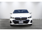 BMWのまさに「顔」ともいえる「キドニー・グリル」は、他の追随を許さない存在感を誇り、「キドニー・グリル」を見かけただけでBMWの風格を感じさせます!!