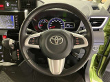 ステアリングから手を離さず、運転に集中したままオーディオ等の操作ができます。