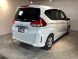 スライドドアなら狭い駐車場でもドアをぶつける心配がありません。ステップが低く乗り降りもしやすいです。