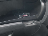 ETCが付いています。高速道路をスムーズに通れますし、割引も有ったりします。