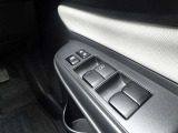 全席パワーウィンドウスイッチ★運転席はワンタッチで開閉可能です♪