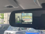 バックミラーにもアラウンドビューモニターの映像が映せます