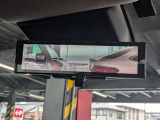 大好評「インテリジェントルームミラー」!車両後方のカメラ映像がミラーに映るので、乗員や荷物が多くても安心♪夜間や悪天候の日でもクリアな映像で視界良好です◎