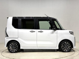 ドアは約90度に開くので荷物も積み込みやすく、乗り降りもしやすい♪ ロングドライブも快適に過ごせる工夫がいっぱいです♪♪