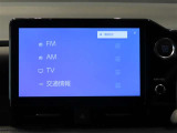 ディスプレイオーディオになります。お持ちのスマホを利用してナビ機能や音楽の再生が出来ます♪