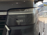LEDヘッドライトは、点灯の瞬間から最大光量を発揮し、突然暗くなるトンネルなどでの安定感を高めます。