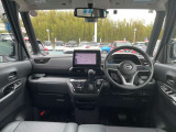 運転席周りも視界もよくハンドルも軽い取り回しなのですごく運転がしやすい車です。