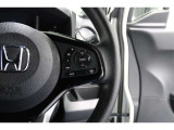 Hondaセンシングの機能のひとつ、アダプティブクルーズコントロール付!アクセルから足を離しても設定したスピードと前車との車間を保ち走行してくれます!車線維持もアシスト☆高速道路で疲労軽減ですね☆