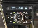 車内空調は&rdquo;AUTOエアコン&rdquo;にお任せ。運転に集中出来ますよ!