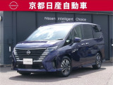 ご家族の方にぴったりな両側オートスライドドアを装備しております。お買い物に両手がふさがってしまう際も自動でドアの開閉が可能なためとても便利です。