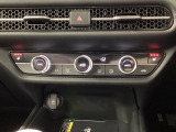運転席と助手席にシートヒーターが付いています☆寒い時期に腰周りを温めてくれるので体全体が温まりやすいのは勿論、暖房と違い顔に風が当たらないので、乾燥肌やドライアイの方でも大丈夫☆