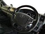 視界も広々で見晴らしの良い運転しやすいコックピットです。
