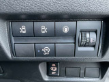 運転席まわりの画像です。
