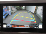 バックガイドモニターで、後方を確認しながら安心して駐車することができます。運転初心者も熟練者も必須の機能ですよ!