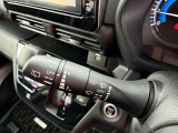 動くタイミングを調整できる間欠式ワイパーは、車速に連動して間欠時間が変化する機能も備えて運転をサポートしてくれます!