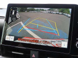 バックモニター付きでガイドラインがモニターに表示され、車庫入れや縦列駐車などの際に役立ちます!