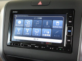 ナビゲーションは純正9インチメモリーナビ(VXM-237VFNi)を装着しております。AM、FM、CD、DVD再生、Bluetooth、音楽録音再生、フルセグTVがご使用いただけます。